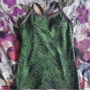 Lululemon tank top w/ built in bra